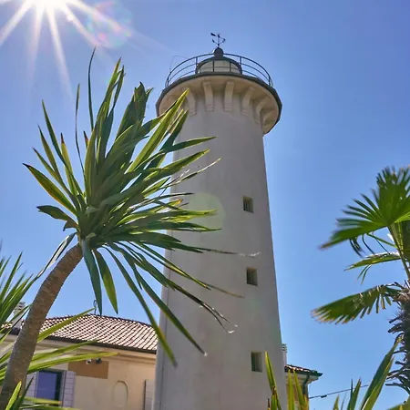 Seaside - Poolside Getaway Apartment Bibione