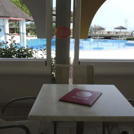 Seaside - Poolside Getaway