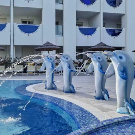 Seaside - Poolside Getaway Bibione