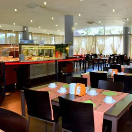 Seaside - Poolside Getaway Appartement Bibione