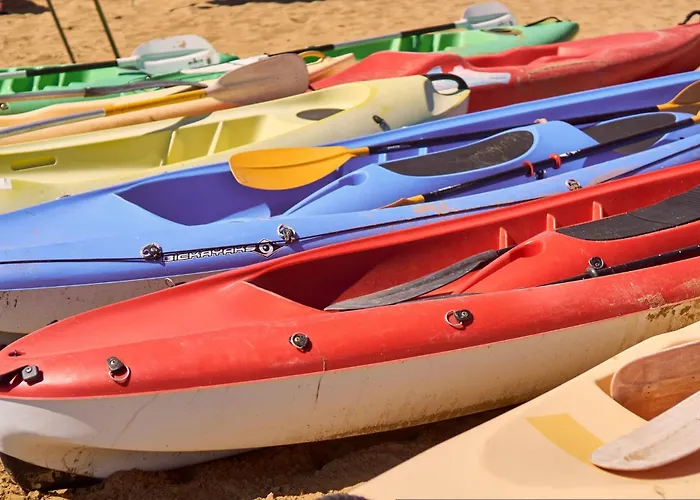 Seaside - Poolside Getaway Apartment