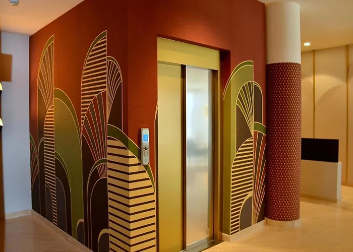 Apartment Seaside - Poolside Getaway *